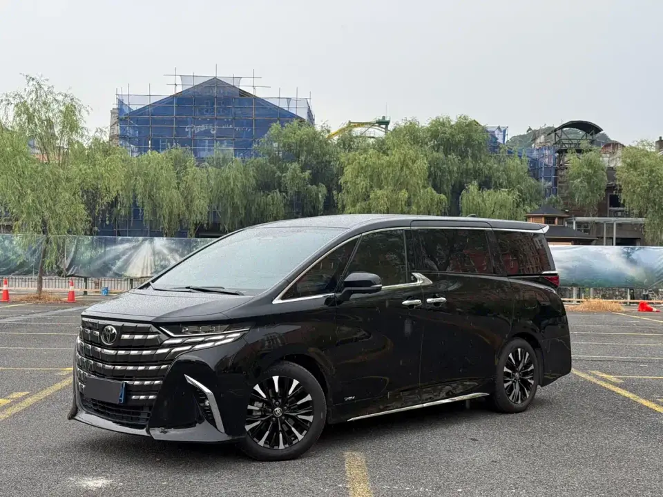 Toyota Vellfire Crown Hybrid 2.5L Premium Edition 2023