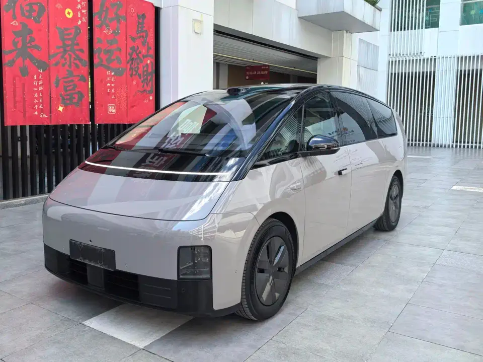 Li Auto MEGA Ultra Smart Renewal Edition 2025