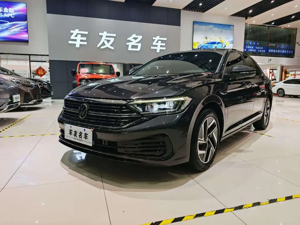 Volkswagen Sagitar 300TSI DSG Surpass Edition 2025