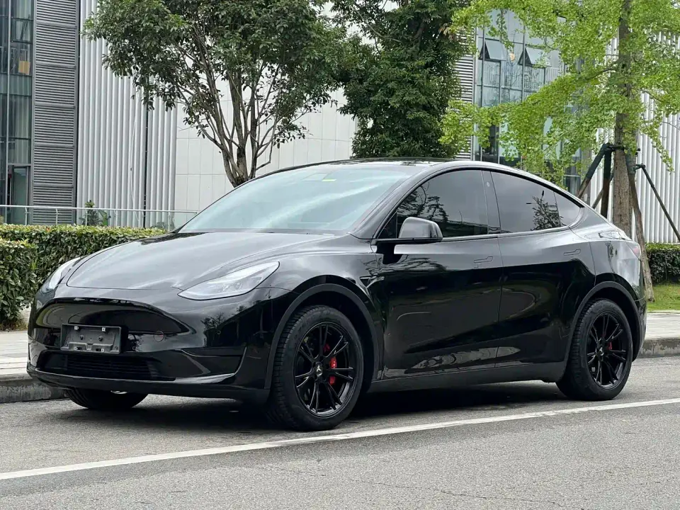 Tesla Model Y Facelift Rear-Wheel Drive Version 2023