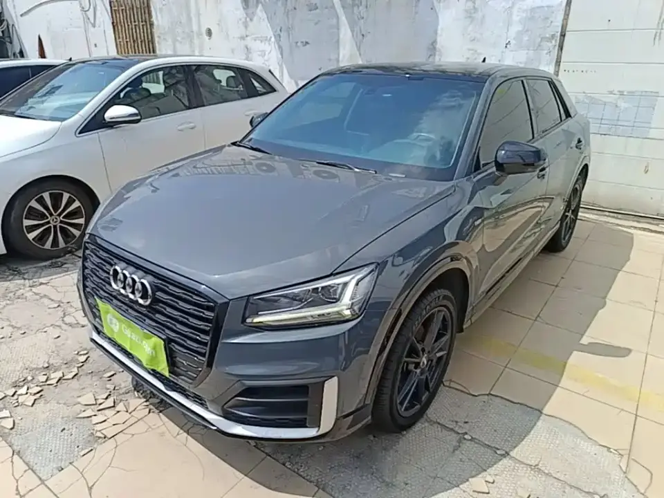 Audi Q2L Model 35 TFSI Fashion Dynamic 2021