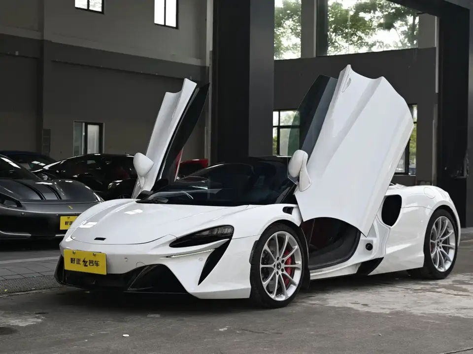 McLaren Artura 3.0T Hybrid Standard 2025