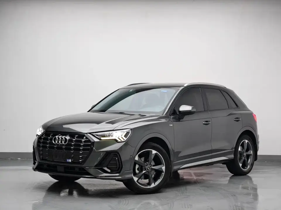 Audi Q3 35 TFSI Fashion Dynamic (1.4T) 2023