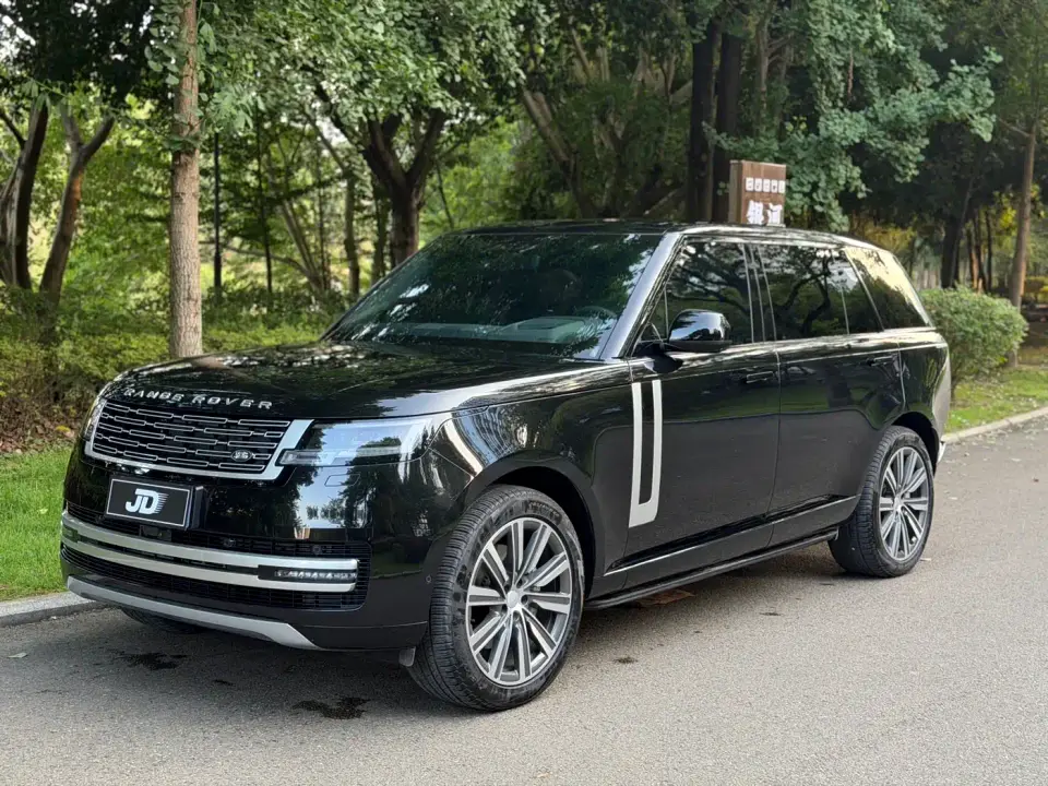 Land Rover Range Rover 3.0 L6 400PS Genesis Extended Wheelbase 2026