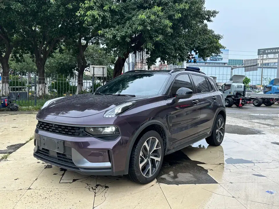 Lynk & Co 01 EM-P 1.5TD PHEV Halo 2021