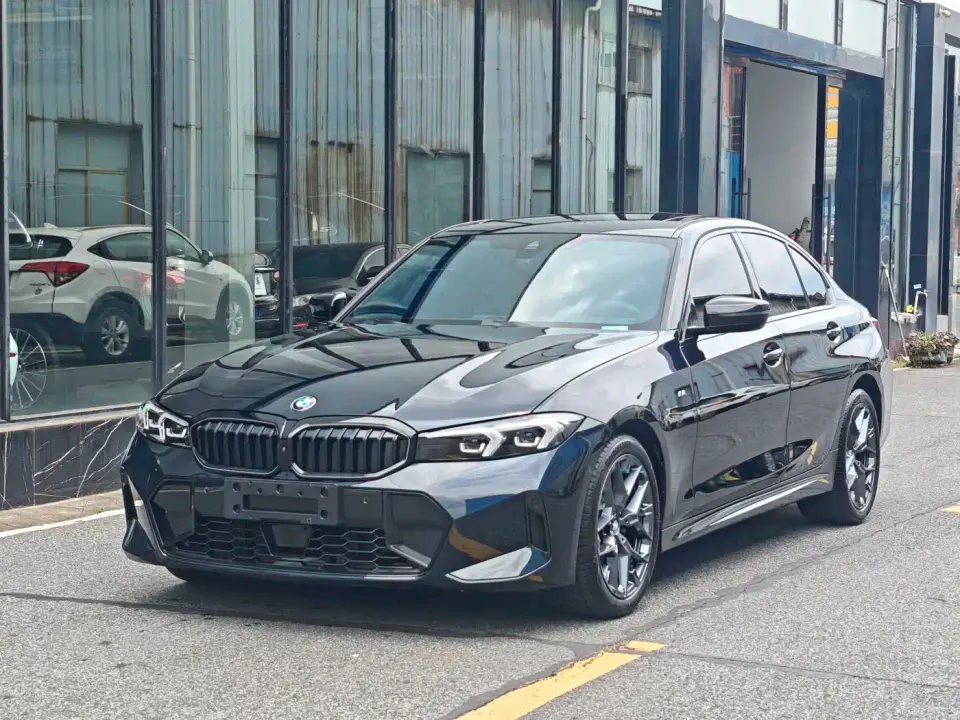 BMW 3 Series 330i M Sport Night Edition 2025