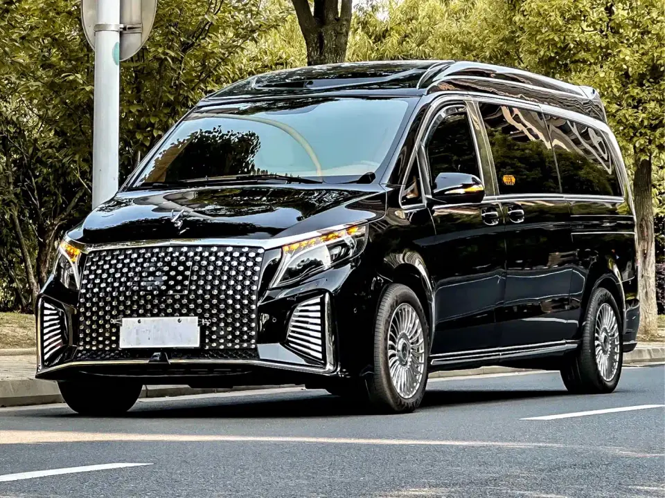 Mercedes-Benz V-Class V 260 L Long Wheelbase Luxury Edition 2024