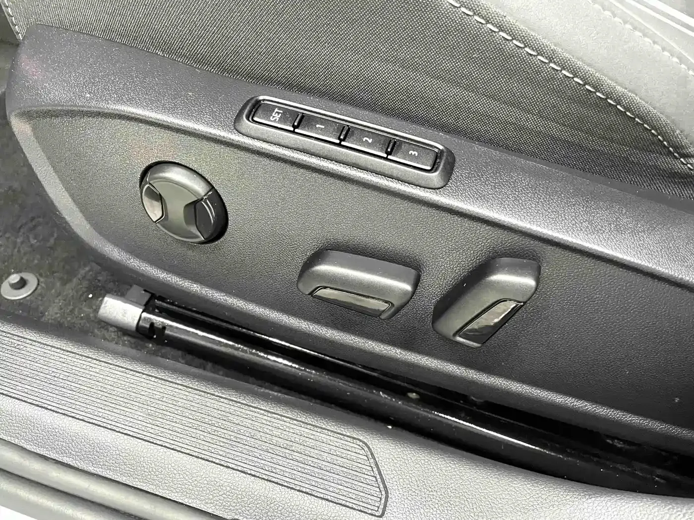 Volkswagen Golf 280TSI DSG R-Line 2022 — фото 11