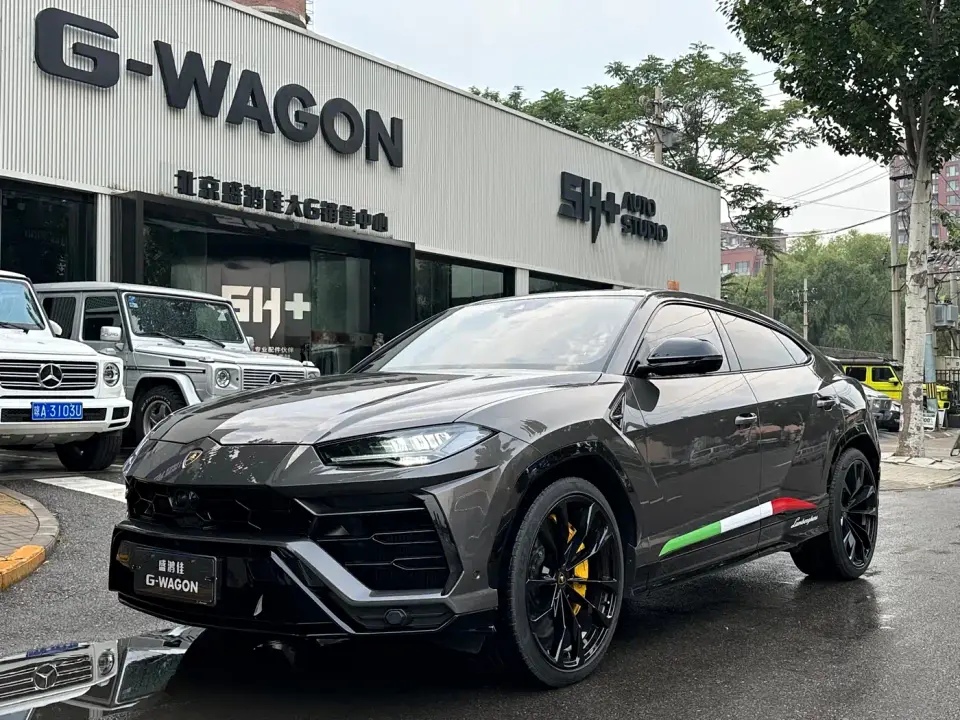 Lamborghini Urus 4.0T V8 2022