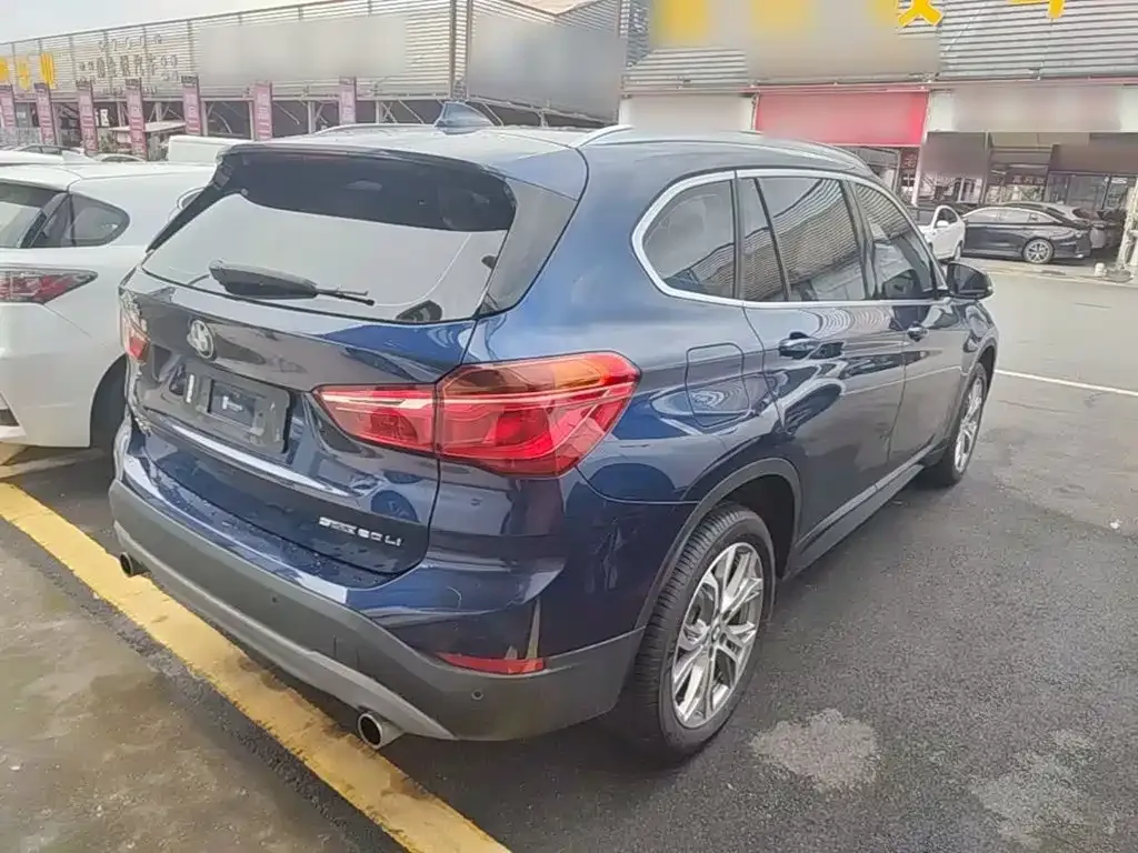 BMW X1 sDrive20Li Leading Model 2019 — фото 7