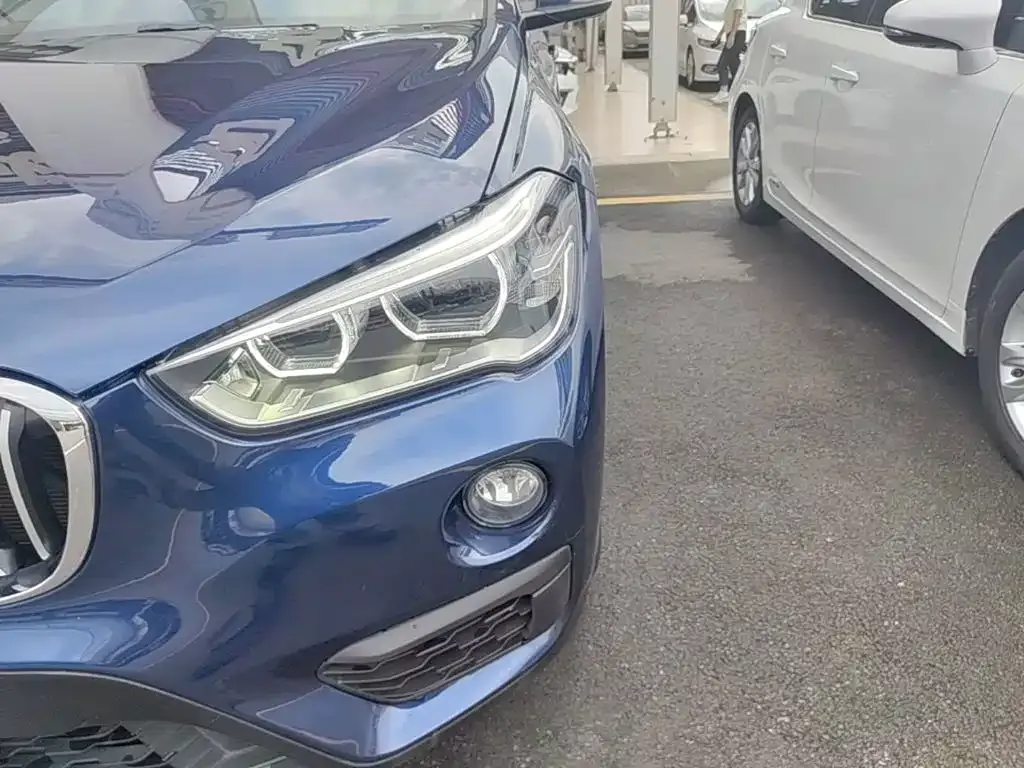 BMW X1 sDrive20Li Leading Model 2019 — фото 24