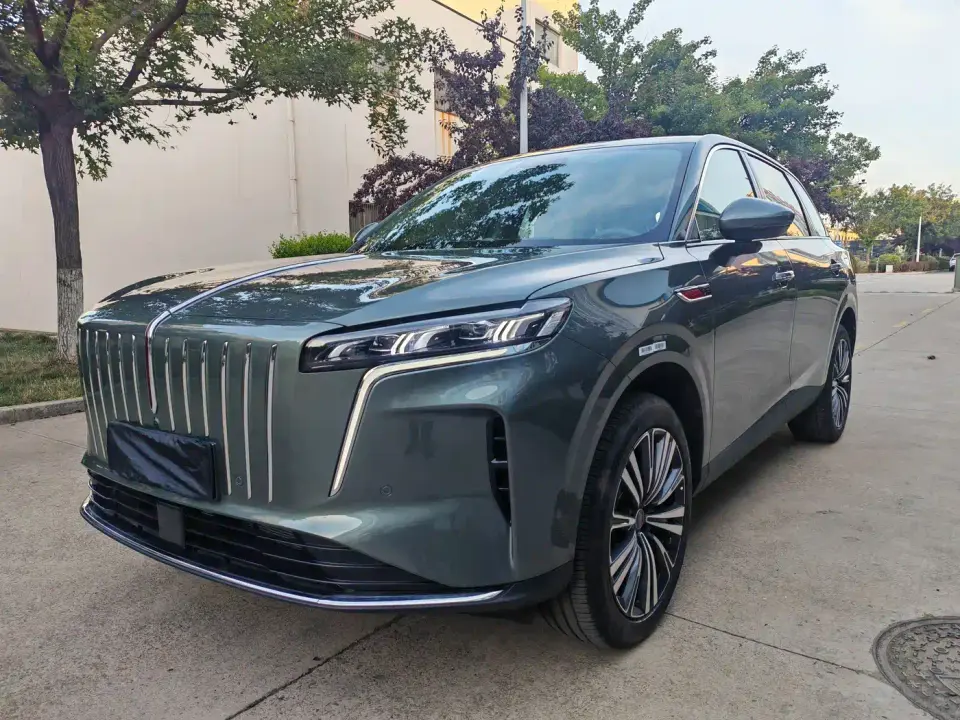 Hongqi HS6 PHEV Model 220 Intelligent Hybrid Edition 2026