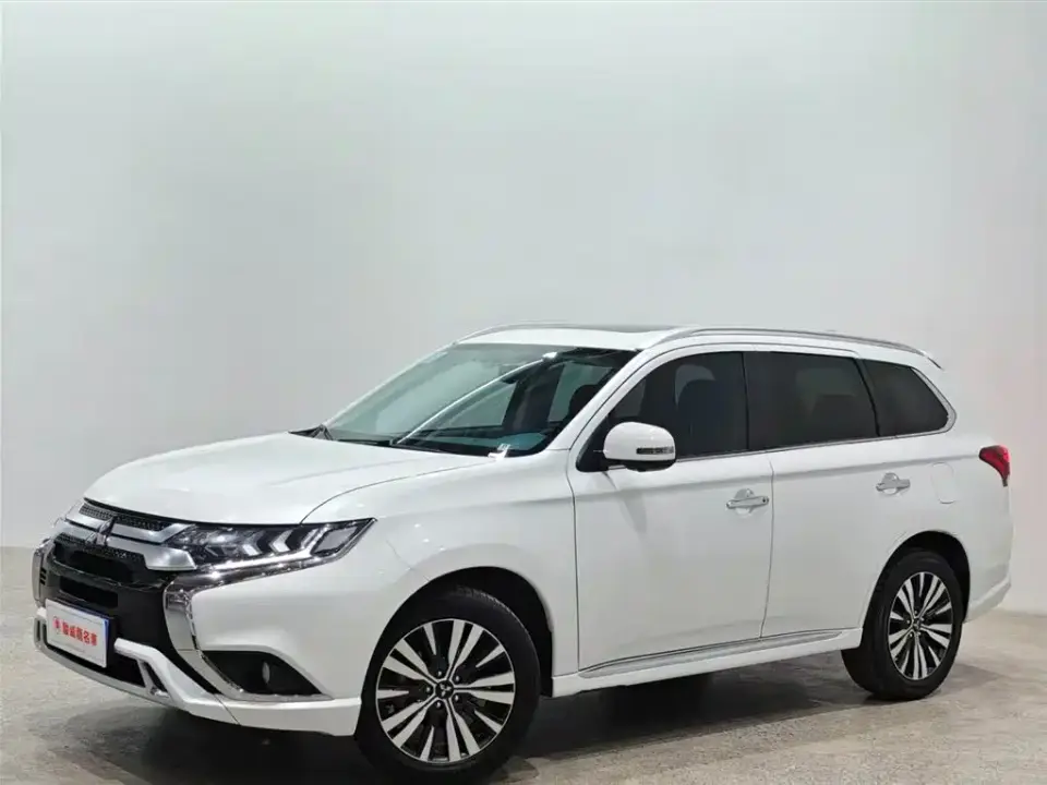Mitsubishi Outlander 2.4L 4WD Deluxe Edition 7-Seater 2022