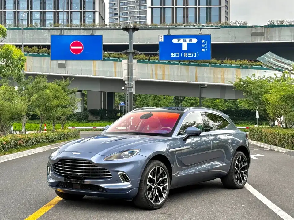 Aston Martin DBX 4.0T V8 Silk Road Splendor 2022