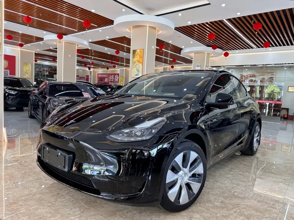Tesla Model Y Facelift Rear-Wheel Drive Version 2023