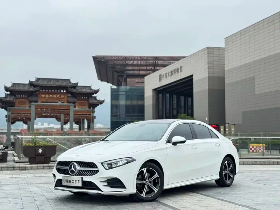 Mercedes-Benz A-Class A 200 L Sport Sedan 2022