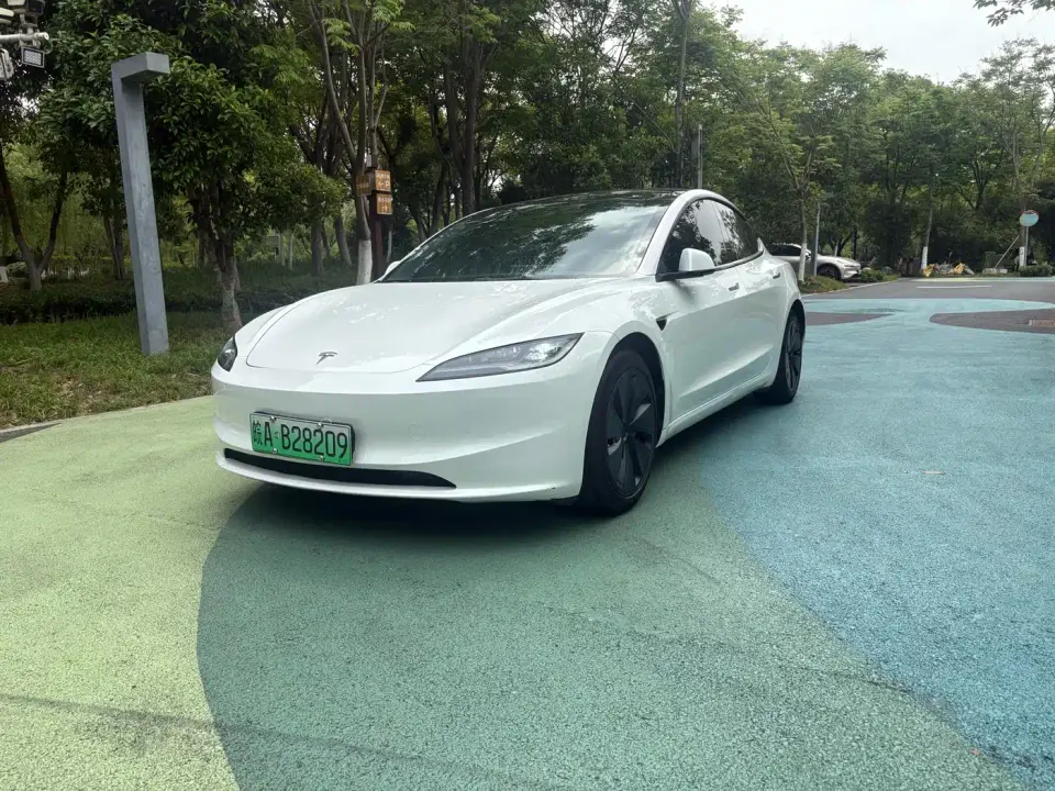 Tesla Model 3 Long Range All-Wheel Drive 2023