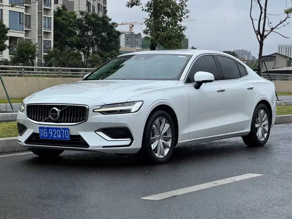 Volvo S60 T3 Smart Luxury Edition 2021