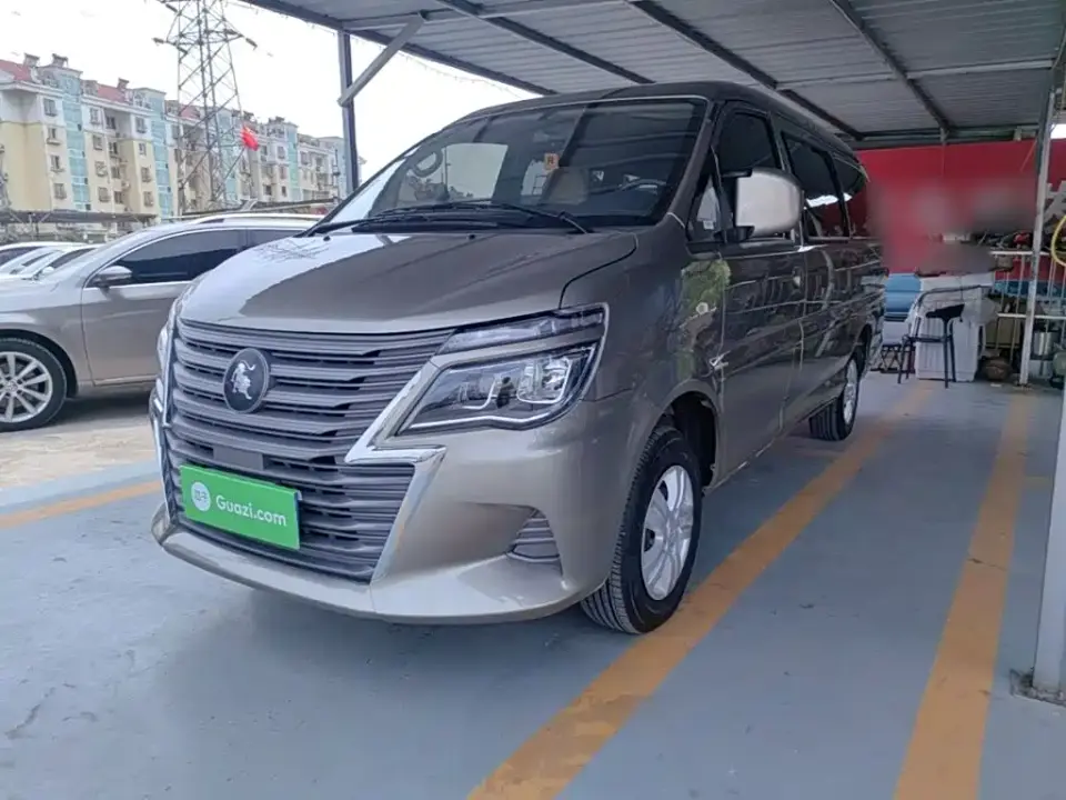 Dongfeng Fengxing Lingzhi M5L 1.6L Basic 7-seater 2025