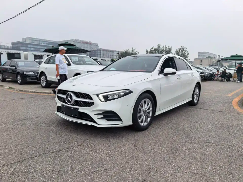 Mercedes-Benz A-Class A 200 L Dynamic 2023
