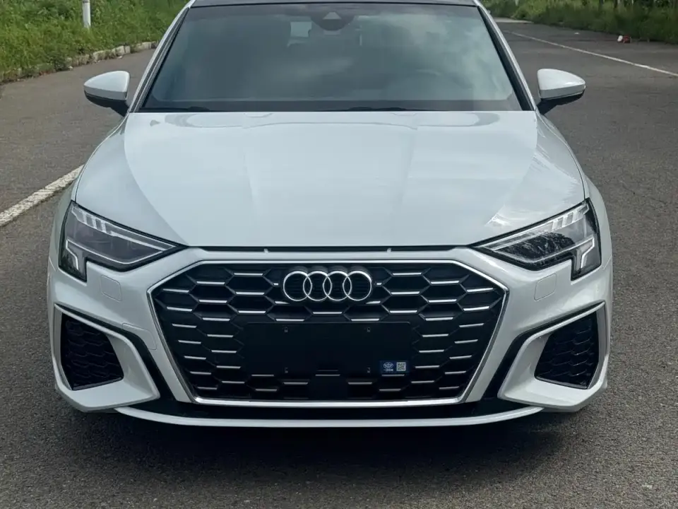 Audi A3 Sportback 35 TFSI Luxury Sport 2022