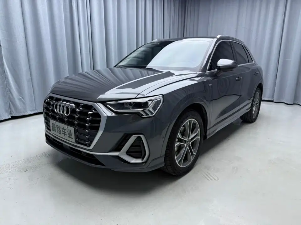 Audi Q3 35 TFSI Fashion Dynamic (1.4T) 2023