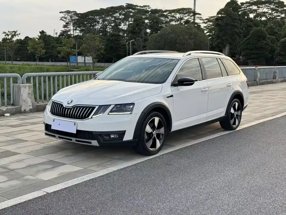 Skoda Octavia Wagon TSI280 DSG Luxury Edition China VI 2020