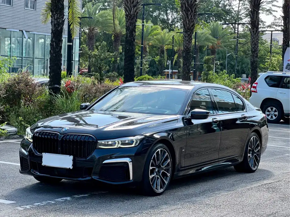 BMW 7 Series 750Li xDrive V8 M Sport Package 2020