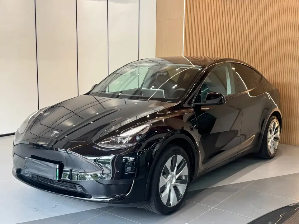 Tesla Model Y Facelift Rear-Wheel Drive Version 2023