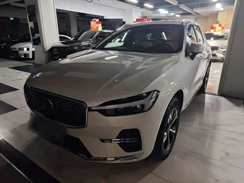 Volvo XC60 Model B5 AWD Smart Elite Luxury 2025