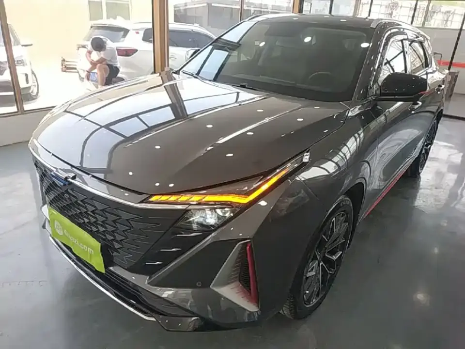 Changan Oshan Z6 Blue Whale 1.5T DCT Smart Leader Urban Edition 2023