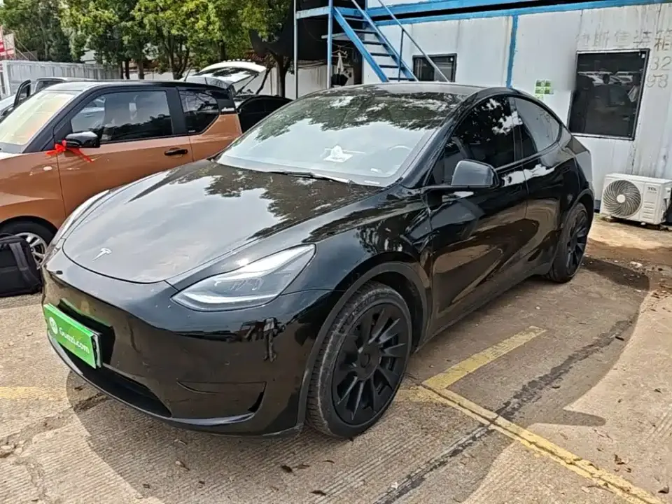 Tesla Model Y Facelift Rear-Wheel Drive Version 2023