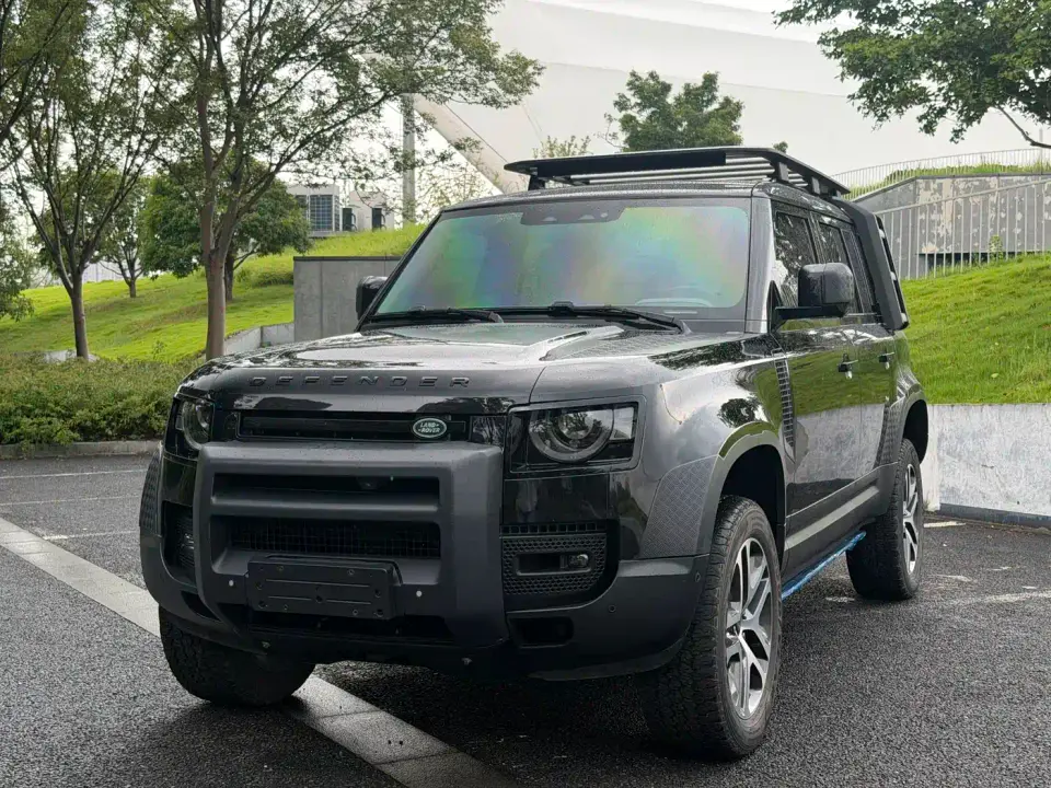 Land Rover Defender 110 P400 Dark Special Edition 2021