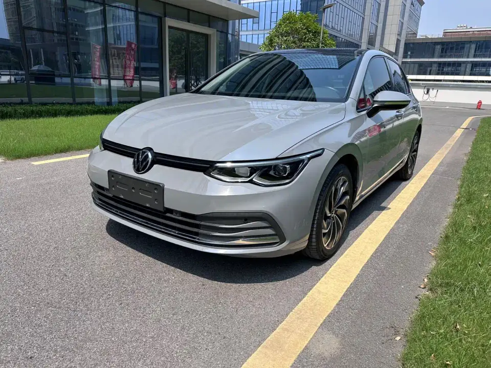 Volkswagen Golf 200TSI DSG Pro 2022