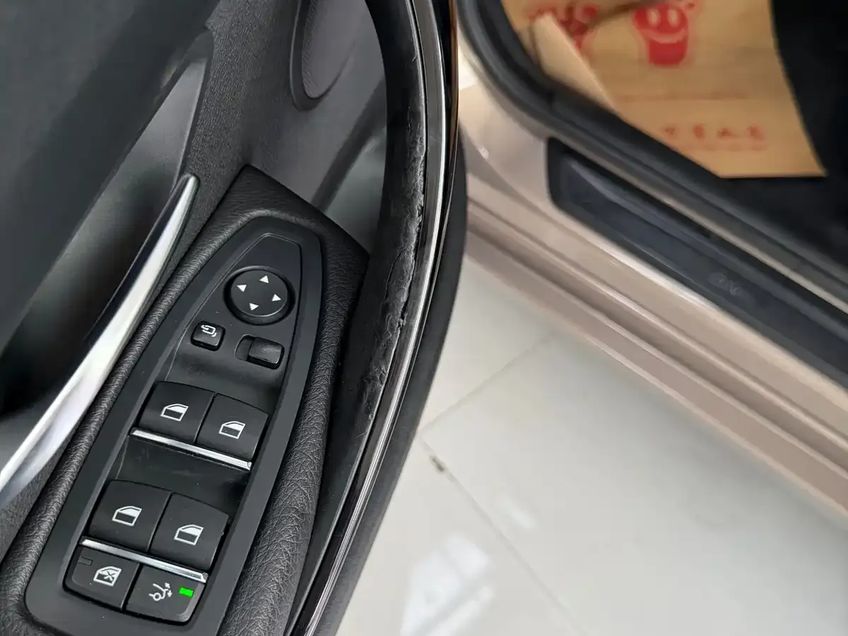 BMW 3 Series GT 320i Fashion Model 2019 — фото 15
