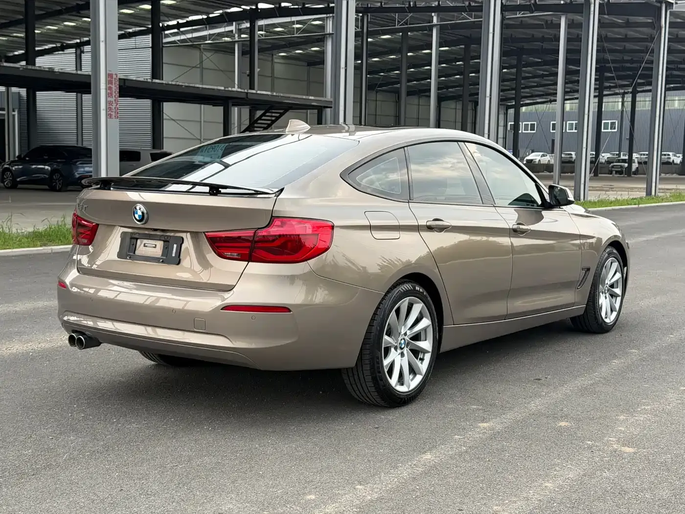 BMW 3 Series GT 320i Fashion Model 2019 — фото 5