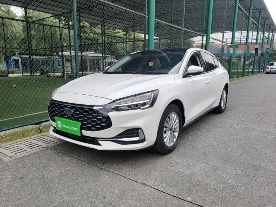 Ford Focus Sedan EcoBoost 180 Auto Trend 2021