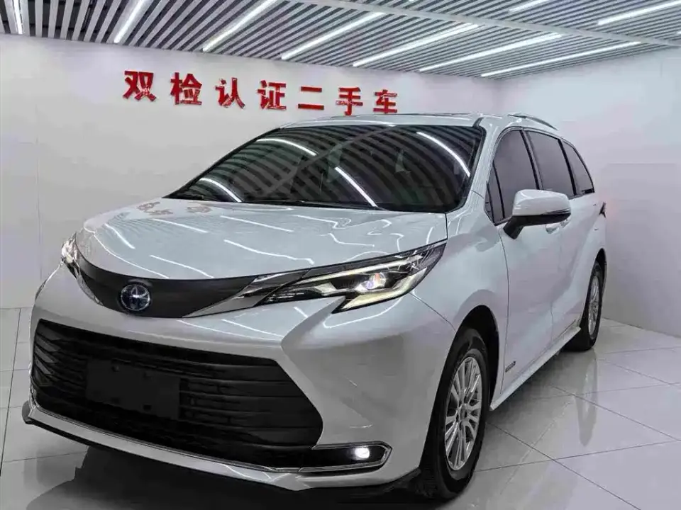 Toyota Sienna 2.5L Hybrid Comfort Edition 2022