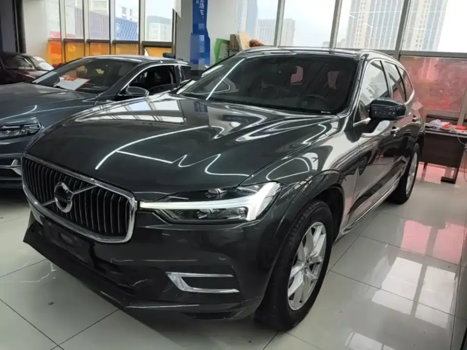 Volvo XC60 T5 AWD Momentum 2021