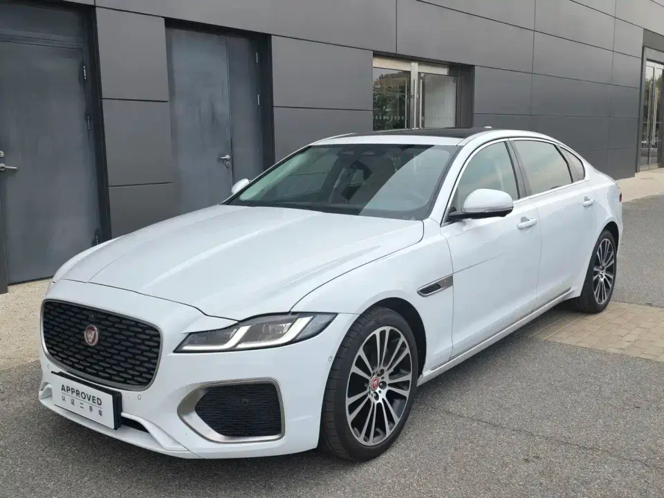 Jaguar XFL 2.0T P250 2WD Premium Luxury 2025
