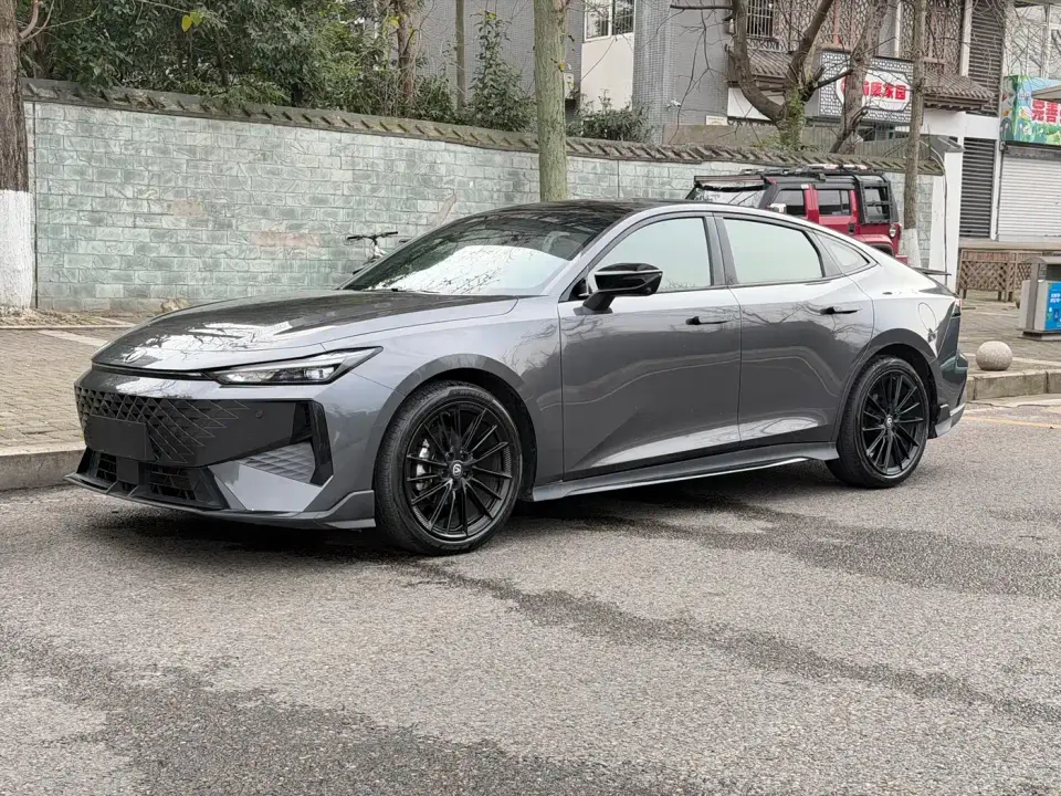 Changan UNI-V 1.5T Deluxe Sport 2024