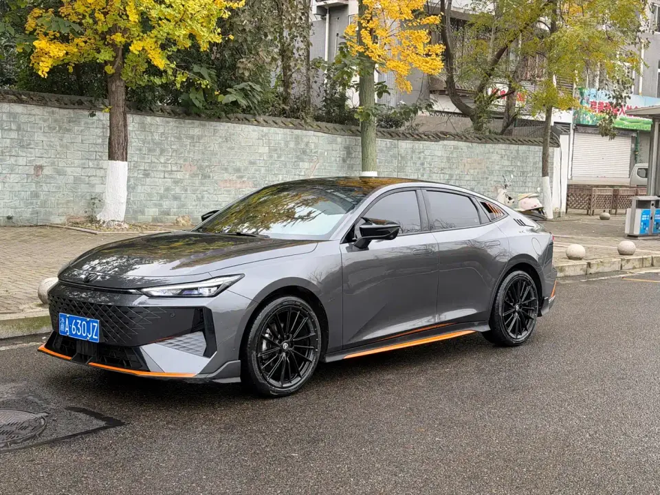 Changan UNI-V 1.5T Deluxe Sport 2024