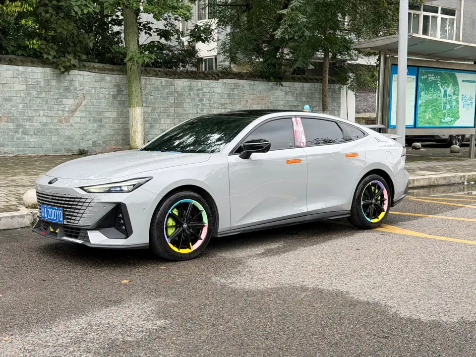 Changan UNI-V 1.5T Smart Pilot Edition 2022