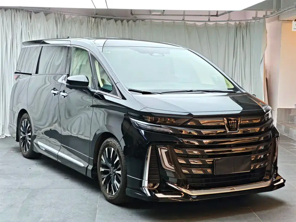 Toyota Vellfire Crown Hybrid 2.5L Executive Premium Edition 2023