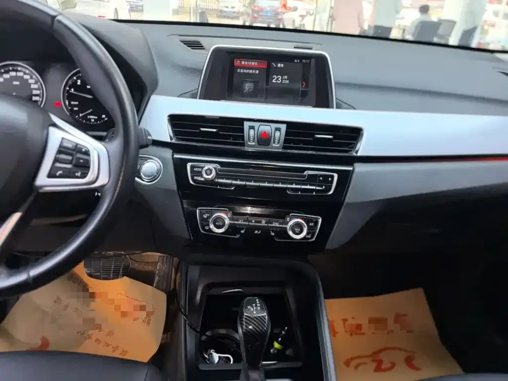 BMW X1 sDrive18Li Fashion Model 2019 — фото 9