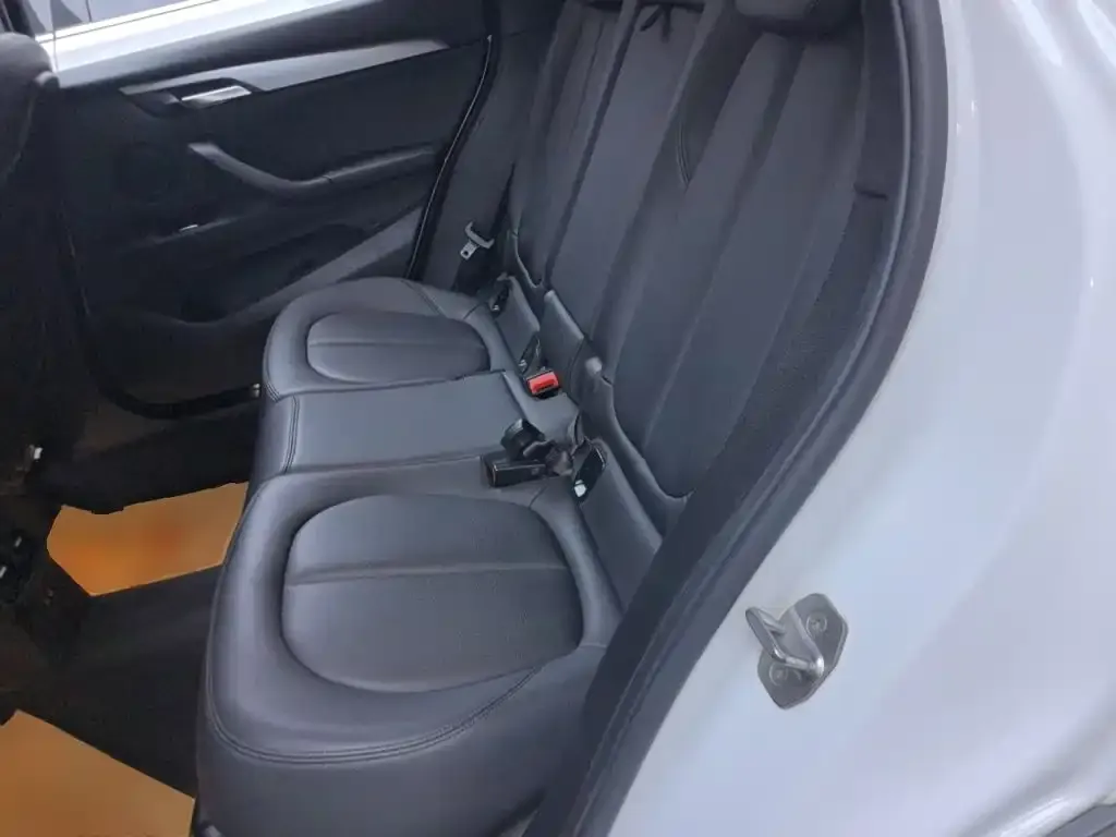 BMW X1 sDrive18Li Fashion Model 2019 — фото 13
