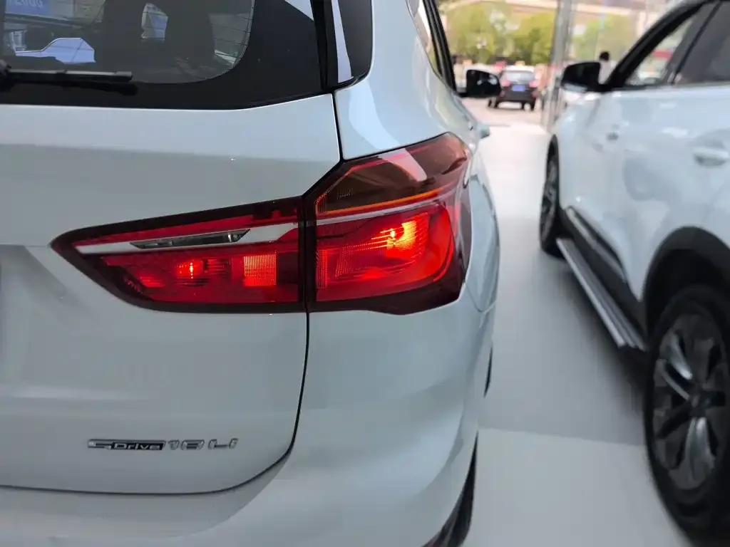 BMW X1 sDrive18Li Fashion Model 2019 — фото 24