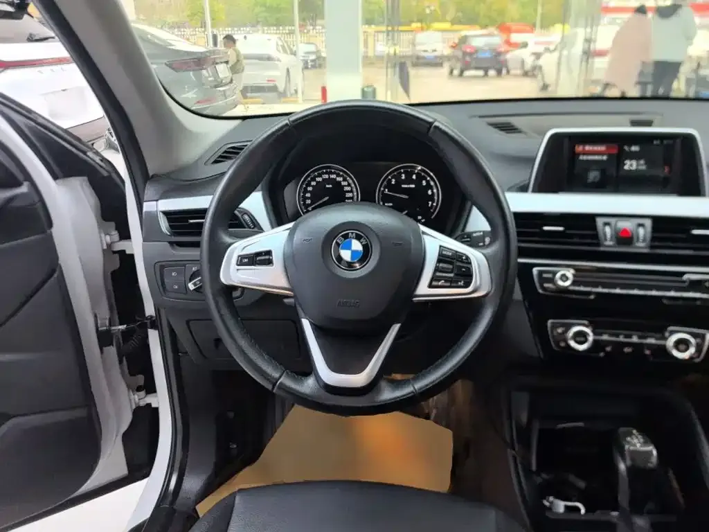 BMW X1 sDrive18Li Fashion Model 2019 — фото 7