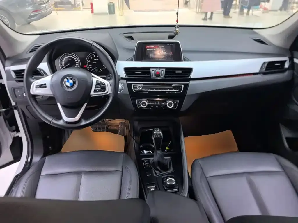 BMW X1 sDrive18Li Fashion Model 2019 — фото 6