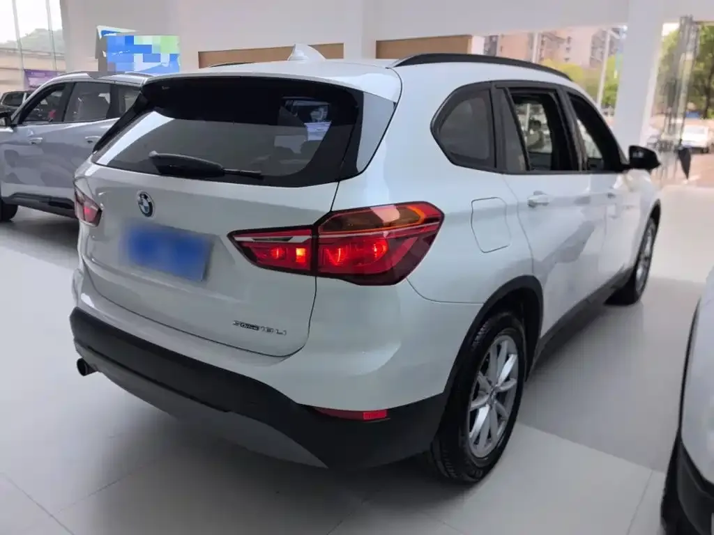 BMW X1 sDrive18Li Fashion Model 2019 — фото 5